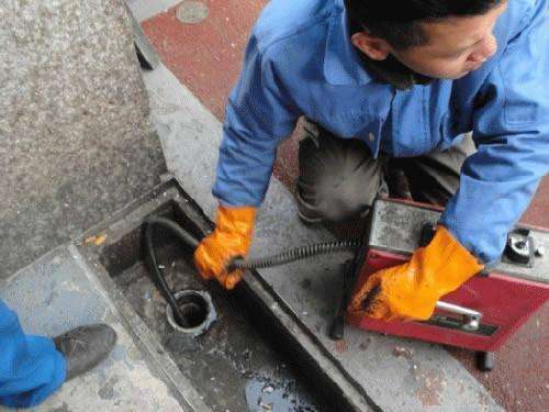 调楼镇疏通下水道